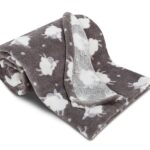 SleepWell Dětská deka z mikroflanelu SLEEP WELL 75x100cm s OVEČKAMI x TMAVĚ ŠEDÁ